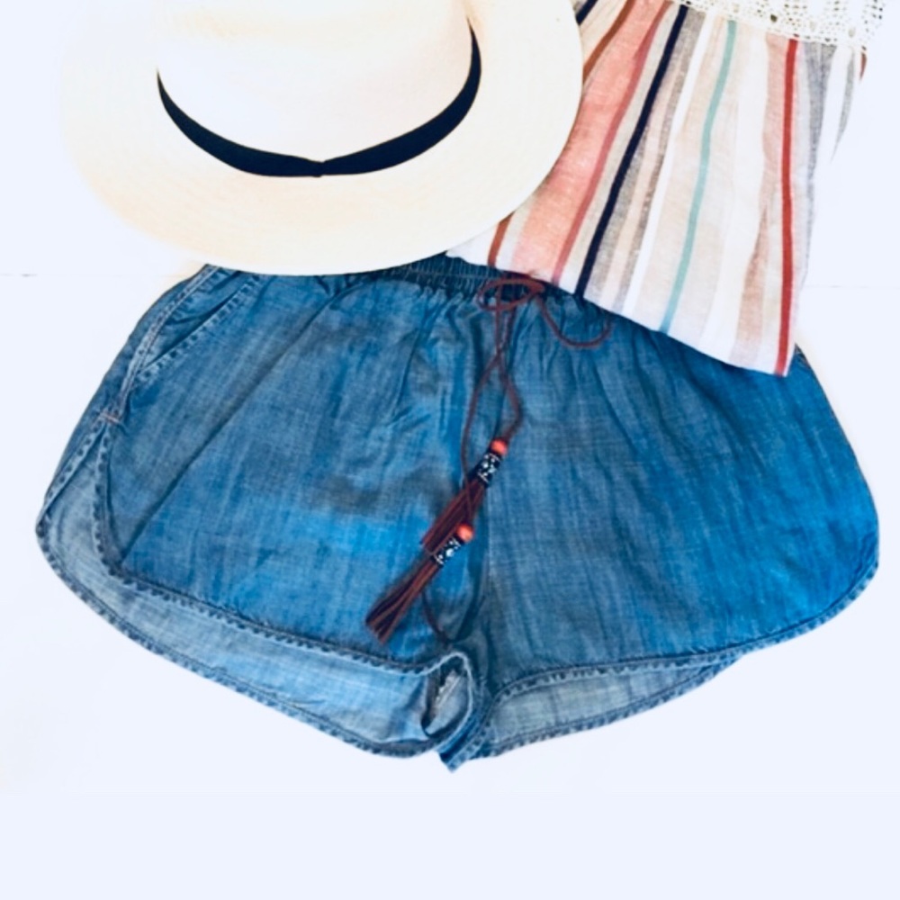 Sadie & Sage Chambray Shorts
